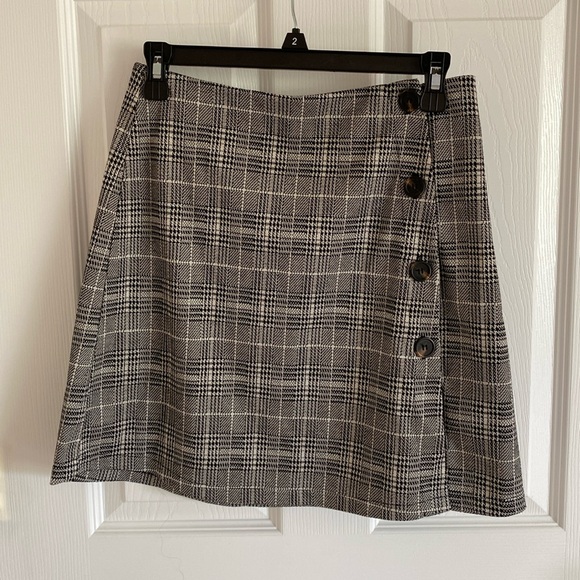 Lush Plaid Short Skirt - Picture 1 of 5